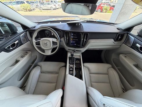 Used 2018 Volvo XC60 T6 Inscription w/ Luxury Seat Package AWD/4WD image 29