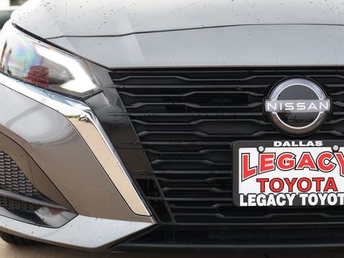 Used 2024 Nissan Altima 2.5 SV FWD image 9