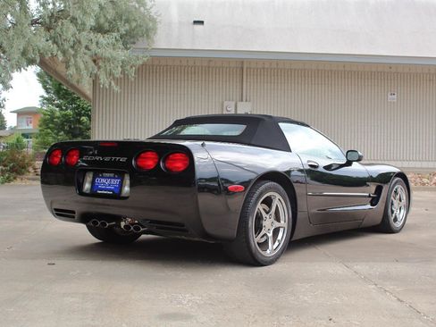 Used 2002 Chevrolet Corvette Convertible w/ Preferred Equipment Group2 RWD image 13