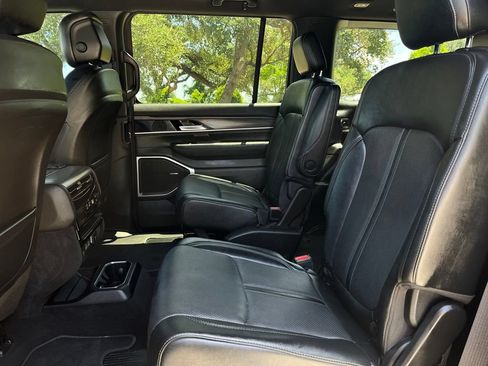 Used 2024 Jeep Wagoneer Series II AWD/4WD image 14