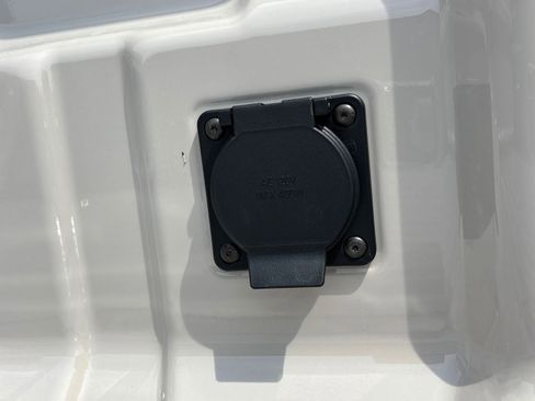 New 2026 GMC Canyon Elevation w/ Convenience Package image 33