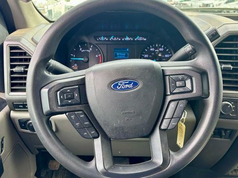 Used 2022 Ford F550 4x4 Crew Cab Super Duty w/ Power Equipment Group image 18
