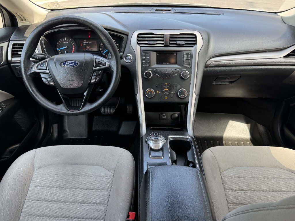 Used 2019 Ford Fusion S FWD image 3