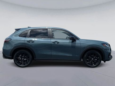 Certified 2025 Honda HR-V Sport image 2