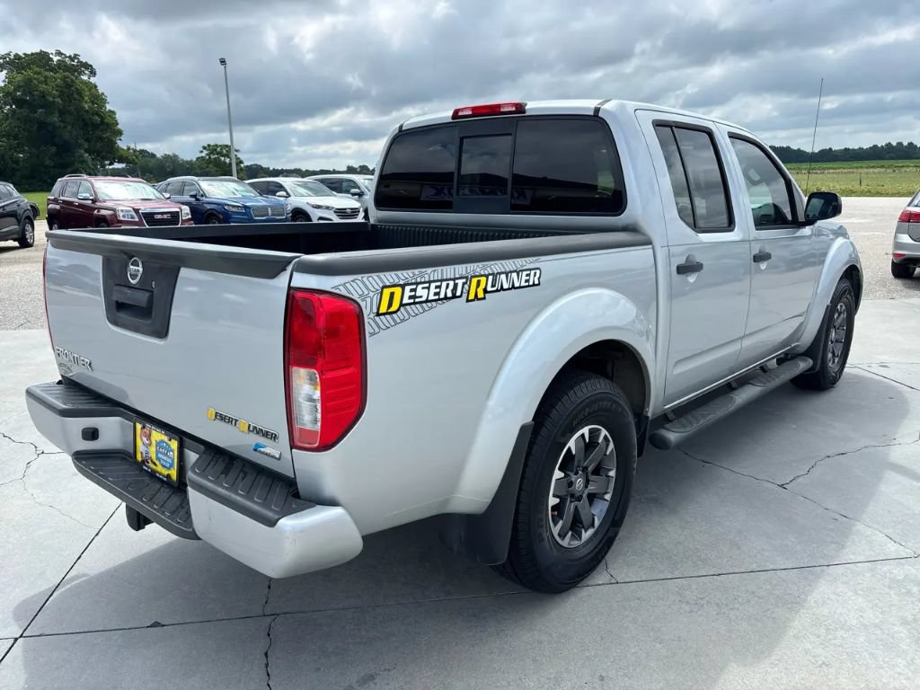 Used 2018 Nissan Frontier SV RWD image 4