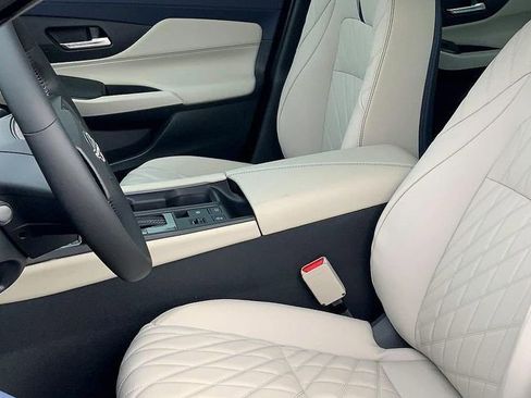 New 2026 Nissan Sentra SL w/ Floor Mat Package FWD image 11