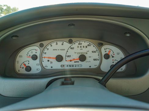 Used 2003 Ford Explorer Sport Trac XLT image 9