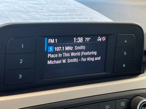 Used 2022 Ford Escape S image 18