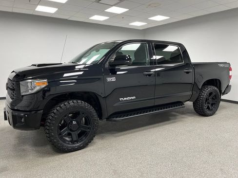 Used 2018 Toyota Tundra SR5 AWD/4WD image 6