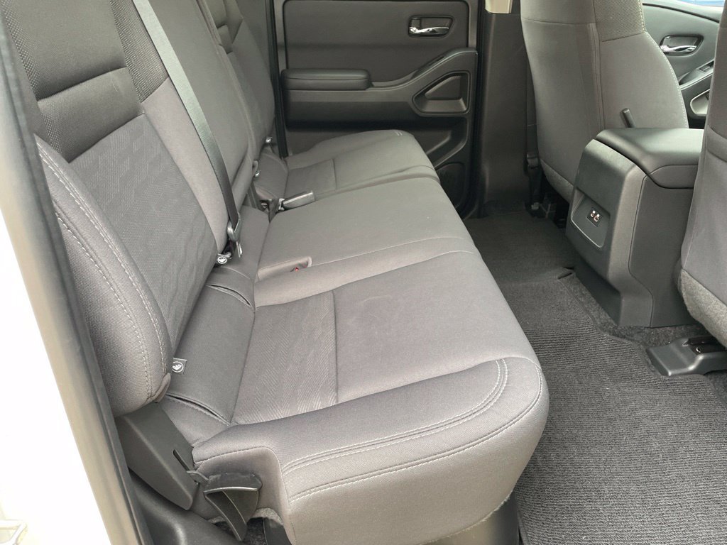 Used 2024 Nissan Frontier SV RWD image 21