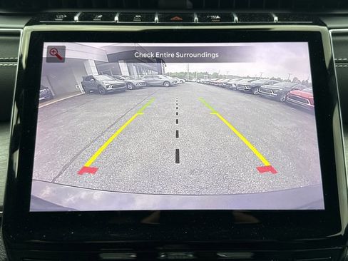 Used 2024 Jeep Grand Cherokee L Overland w/ Luxury Tech Group IV AWD/4WD image 10