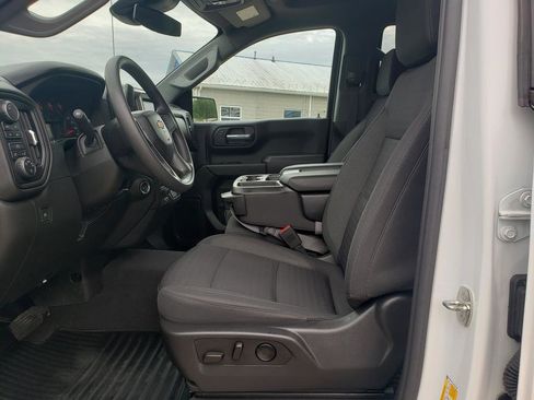 Used 2023 Chevrolet Silverado 1500 Custom AWD/4WD image 10