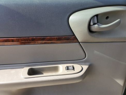 Used 2004 Chevrolet Impala image 22