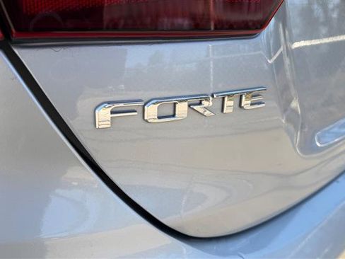 Used 2021 Kia Forte LXS image 14