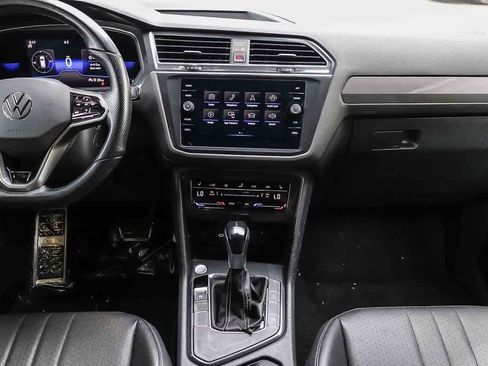 Used 2023 Volkswagen Tiguan SE R-Line image 13