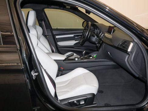 Used 2018 BMW M3 w/ Competition Package RWD image 45