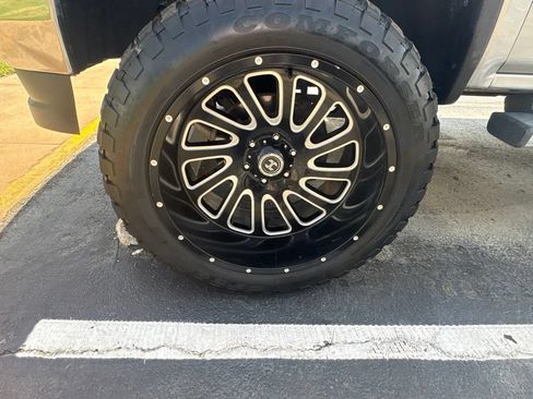 Used 2018 GMC Sierra 1500 SLT AWD/4WD image 9