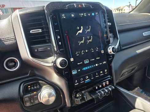 Used 2022 RAM 1500 Laramie AWD/4WD image 13