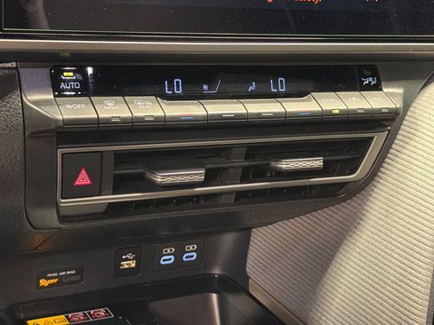 Used 2025 Toyota Camry SE w/ Multimedia Upgrade Package FWD image 38