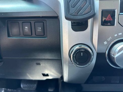 Used 2015 Toyota Tundra SR5 w/ SR5 Upgrade Package AWD/4WD image 18