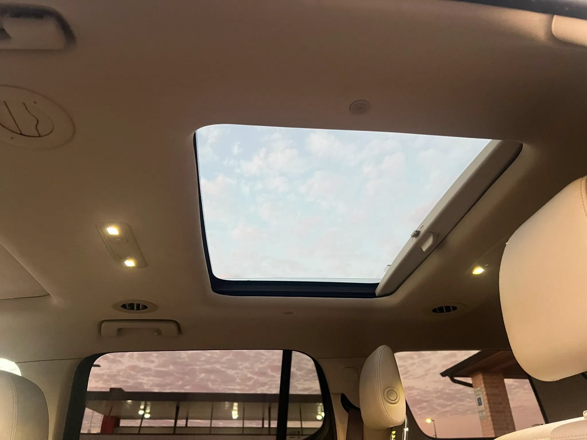 Used 2019 GMC Acadia Denali w/ Technology Package AWD/4WD image 13