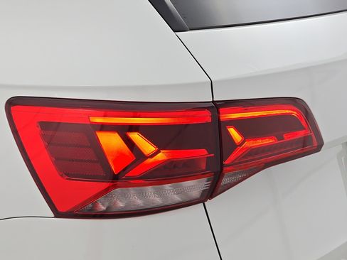 Used 2024 Volkswagen Taos SEL image 34