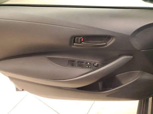 Used 2025 Toyota Corolla LE image 17