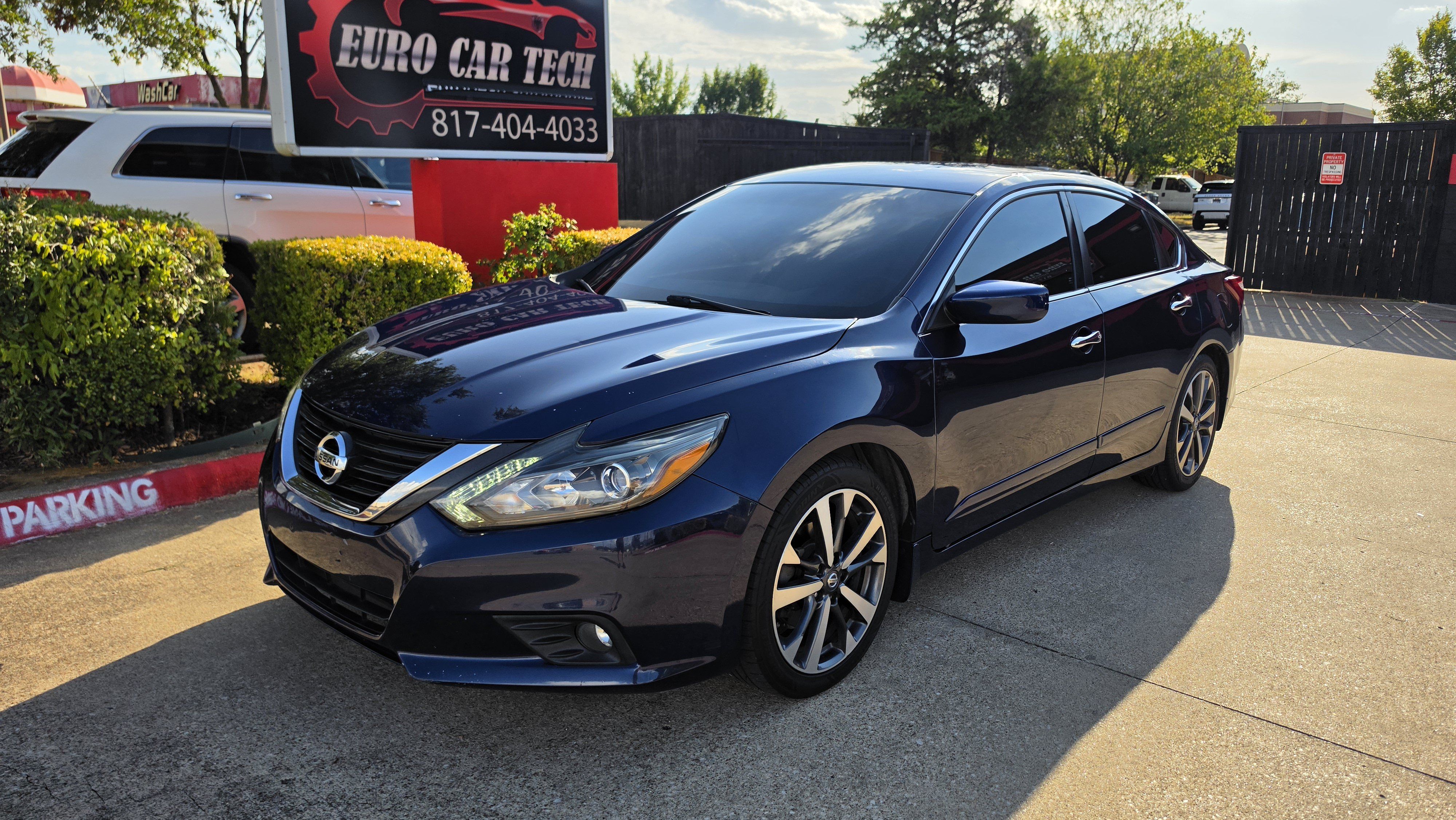 Used 2017 Nissan Altima 2.5 SR w/ LED Appearance Package FWD image 1
