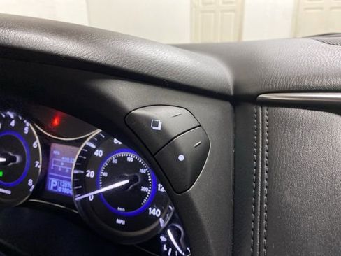 Used 2011 INFINITI QX56 2WD w/ Theater Pkg image 41