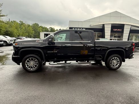 Certified 2026 Chevrolet Silverado 2500 LT w/ Z71 Chrome Sport Edition AWD/4WD image 2