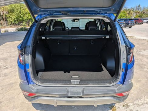 Used 2023 Hyundai Tucson Limited w/ Cargo Package FWD image 12