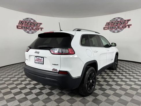 Used 2019 Jeep Cherokee Latitude w/ Cold Weather Group AWD/4WD image 7