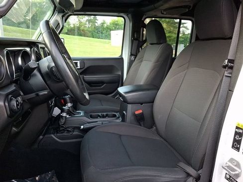 Used 2022 Jeep Gladiator Sport AWD/4WD image 15