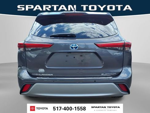Used 2021 Toyota Highlander Platinum AWD/4WD image 7