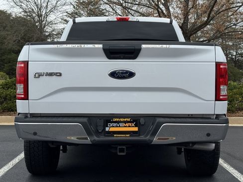 Used 2017 Ford F150 XLT w/ Trailer Tow Package image 8