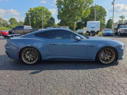 Used 2025 Ford Mustang GT Premium RWD image 21