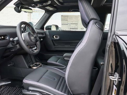 New 2026 MINI Cooper 2-Door Hardtop FWD image 19