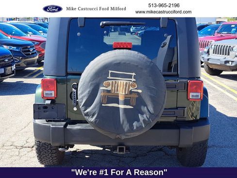 Used 2010 Jeep Wrangler Unlimited Sahara w/ Dual Top Group image 4