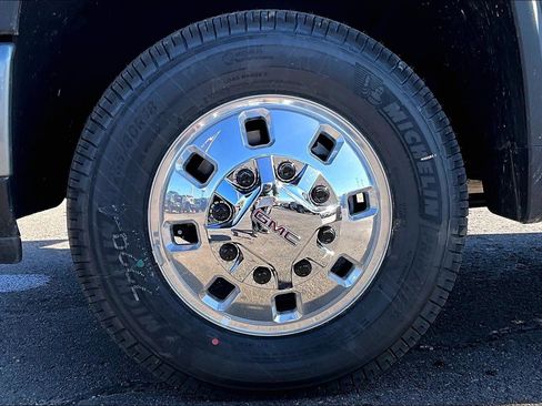 New 2025 Chevrolet Silverado 3500 High Country w/ High Country Premium Package image 11