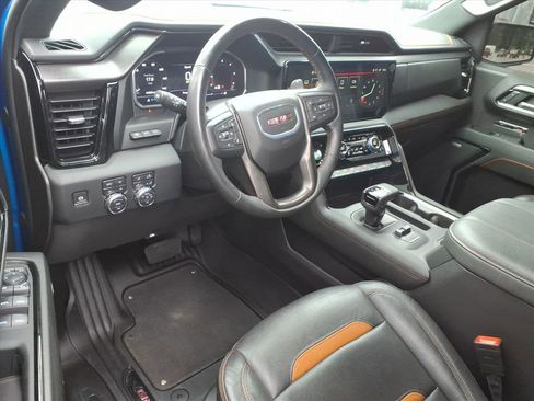 Used 2024 GMC Sierra 1500 AT4 w/ Technology Package AWD/4WD image 20