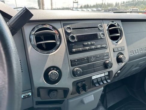 Used 2016 Ford F550 4x4 Crew Cab Super Duty image 22