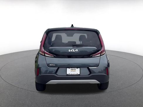 Used 2025 Kia Soul LX w/ LX Technology Package FWD image 12