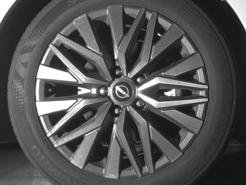 Used 2025 Nissan Altima 2.5 SV image 13