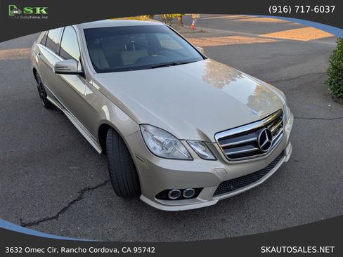 Used 2010 Mercedes-Benz E 350 4MATIC Sedan image 4