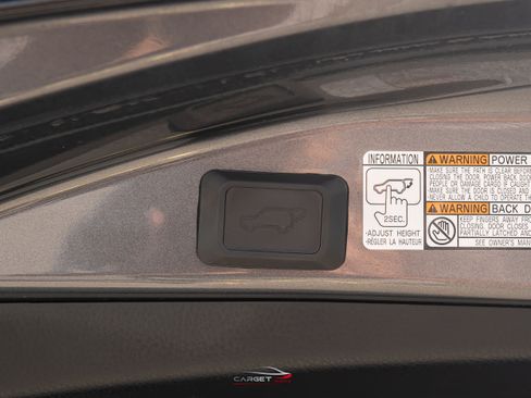 Used 2016 Toyota RAV4 Limited AWD/4WD image 47