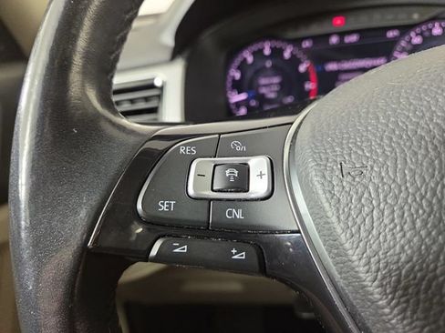 Used 2018 Volkswagen Atlas SEL Premium AWD/4WD image 22