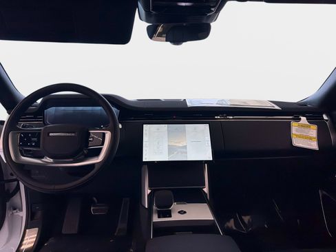 New 2026 Land Rover Range Rover SE AWD/4WD image 16