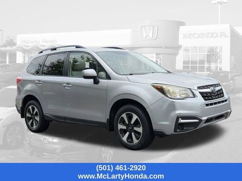 Used 2017 Subaru Forester 2.5i Premium w/ All-Weather Package AWD/4WD image 4
