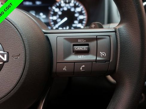 Used 2022 Nissan Rogue S image 23