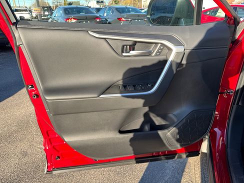 New 2025 Toyota RAV4 Limited image 24